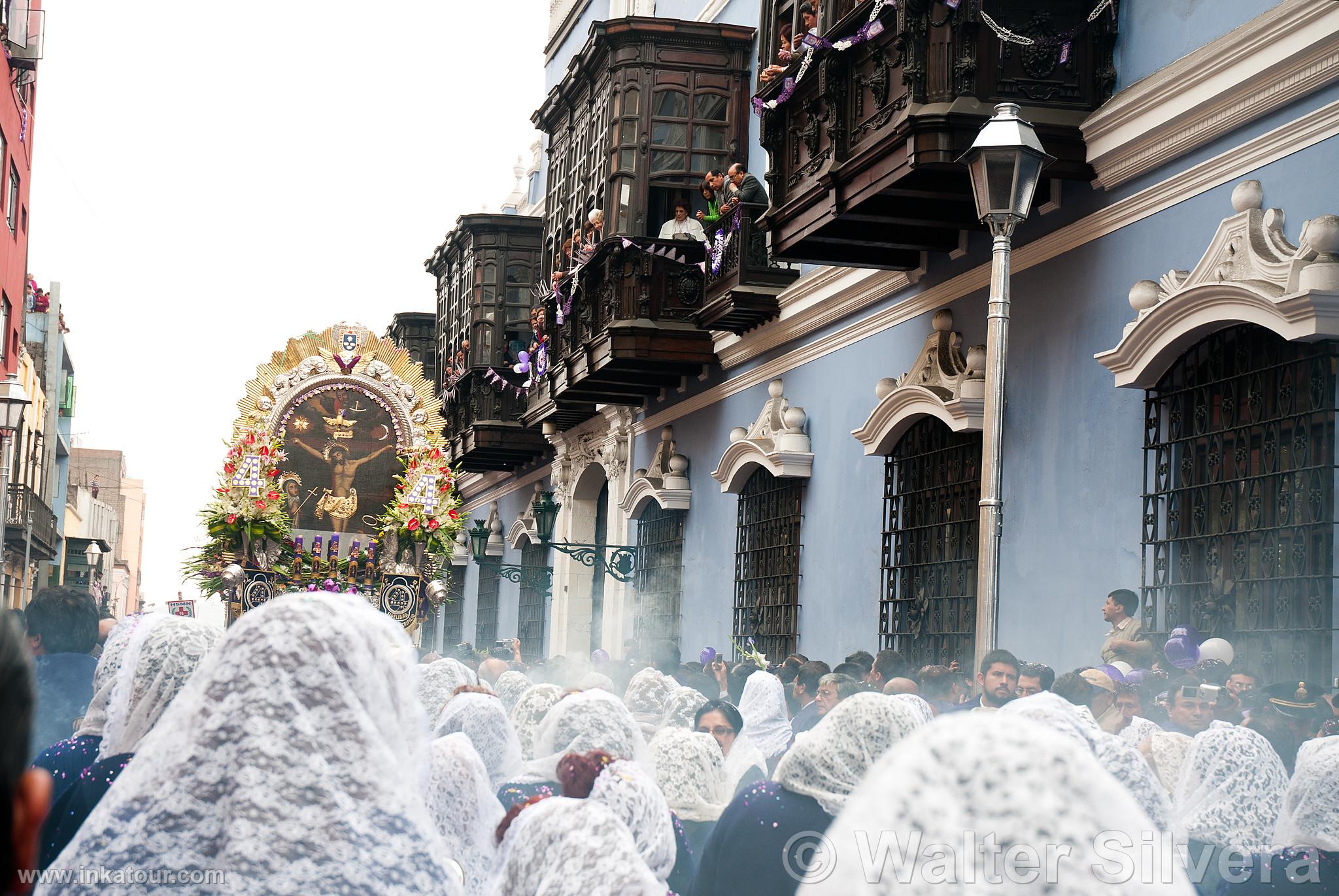 Procession of Señor de Los Milagros