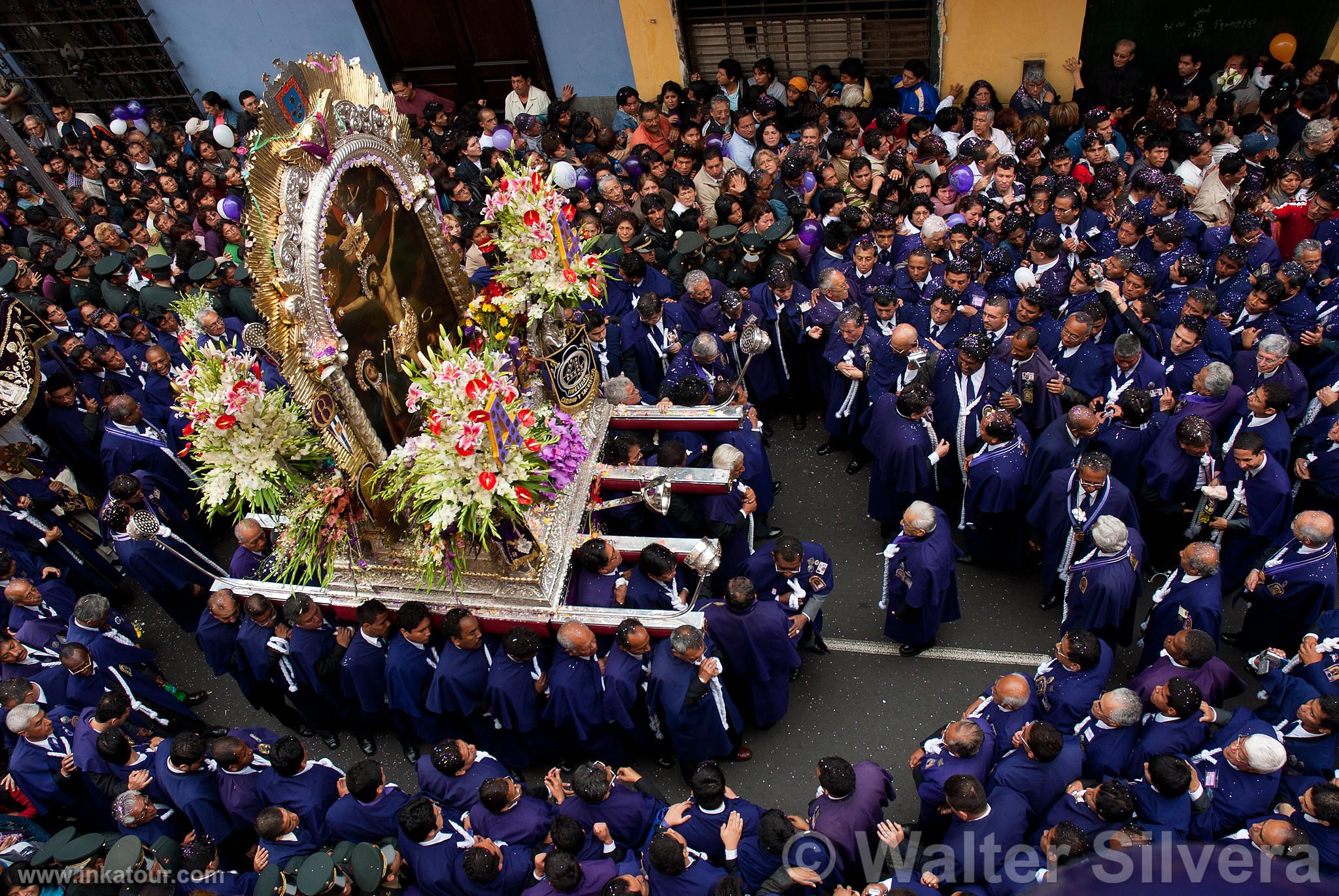 Procession of Señor de Los Milagros