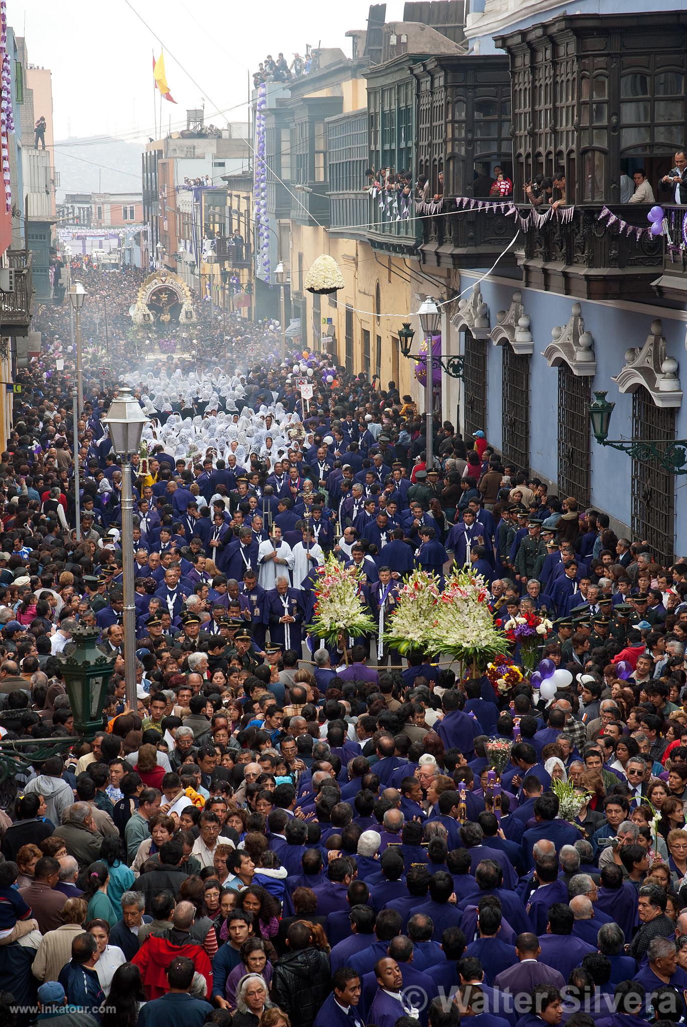 Procession of Señor de Los Milagros